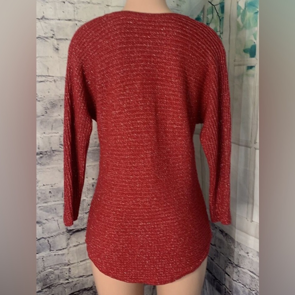 Soho JEANS NEW YORK & COMPANY Women Silver/RedPullover Sweater Size M - Picture 2 of 9